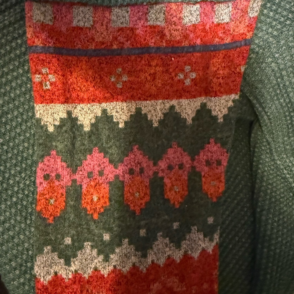 New with Tags Women’s XXL Maurices Waffle Knit Fair Aisle Wrists Top - Picture 4 of 4